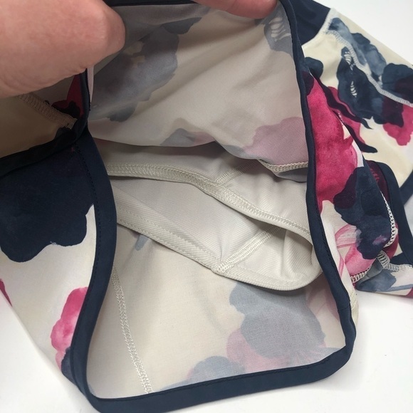 RARE Lululemon Inkwell Floral Ghost Bumble Berry Pink Blue Active Speed Shorts - Picture 14 of 15